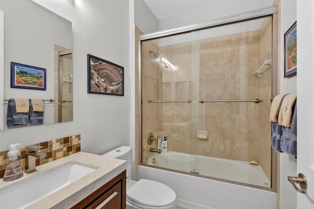 8782 NW 41st St, Cooper City, FL 33024