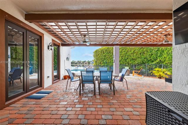 8782 NW 41st St, Cooper City, FL 33024