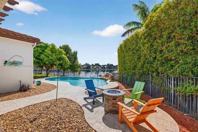 8782 NW 41st St, Cooper City, FL 33024