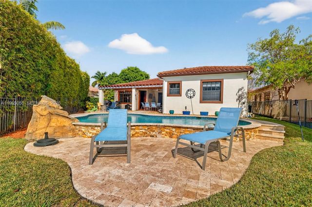 8782 NW 41st St, Cooper City, FL 33024