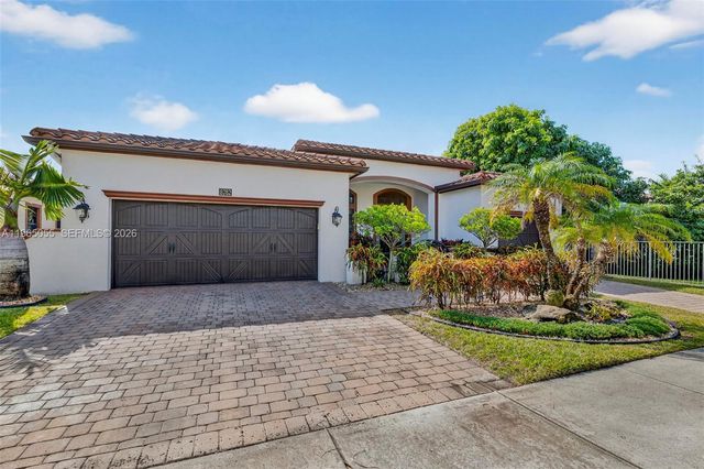 8782 NW 41st St, Cooper City, FL 33024