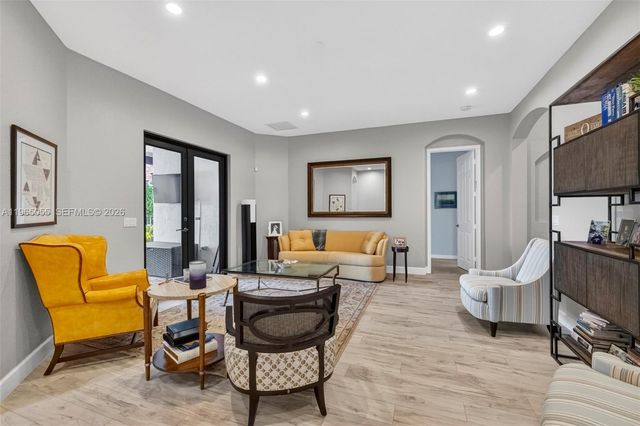 8782 NW 41st St, Cooper City, FL 33024