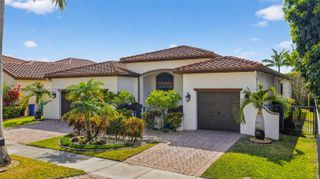 8782 NW 41st St, Cooper City, FL 33024