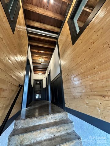 1930 Freedom Drive, Charlotte, NC 28208