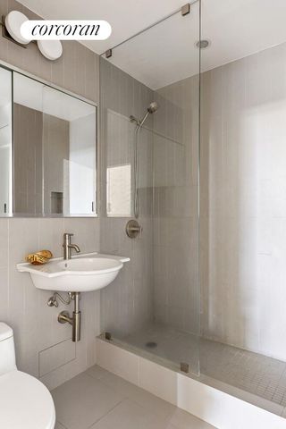 315 7th Ave Apt 4D, New York City, NY 10001