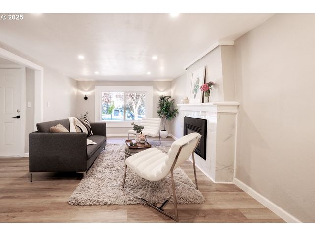 105 Se 119TH Ave, Portland, OR 97216