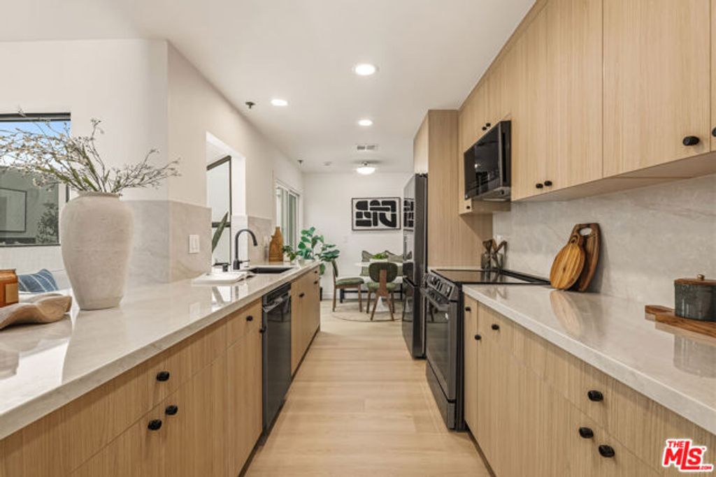 311 Bora Bora Way 3207, Marina Del Rey, CA 90292