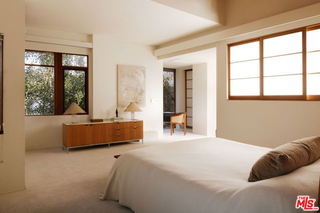179 Beloit Avenue, Los Angeles, CA 90049