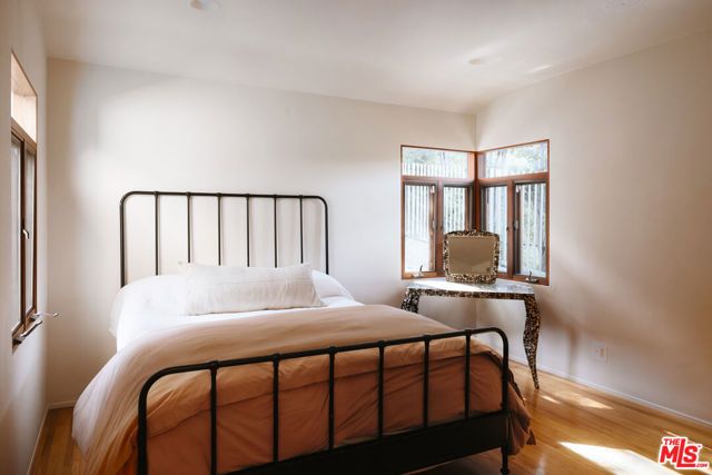 179 Beloit Avenue, Los Angeles, CA 90049