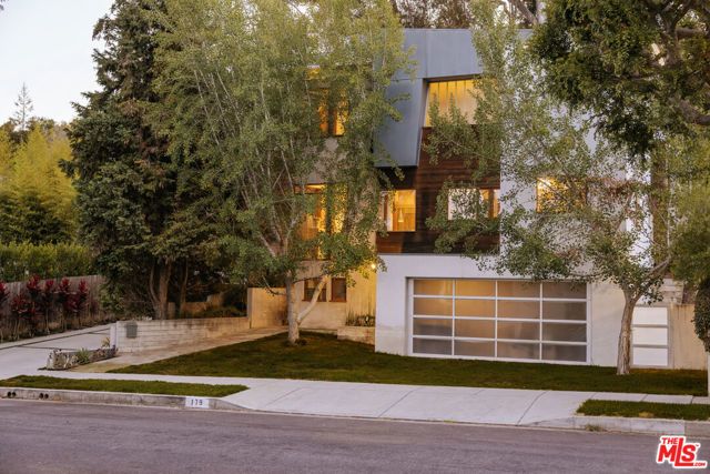 179 Beloit Avenue, Los Angeles, CA 90049