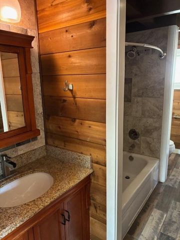 11284 Greenbriar Way, Auburn, CA 95602