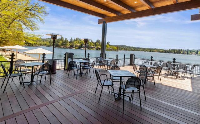 11284 Greenbriar Way, Auburn, CA 95602