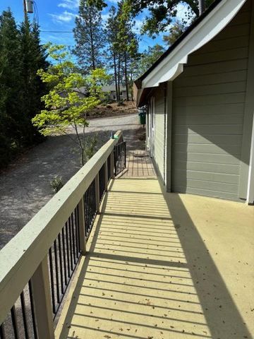 11284 Greenbriar Way, Auburn, CA 95602