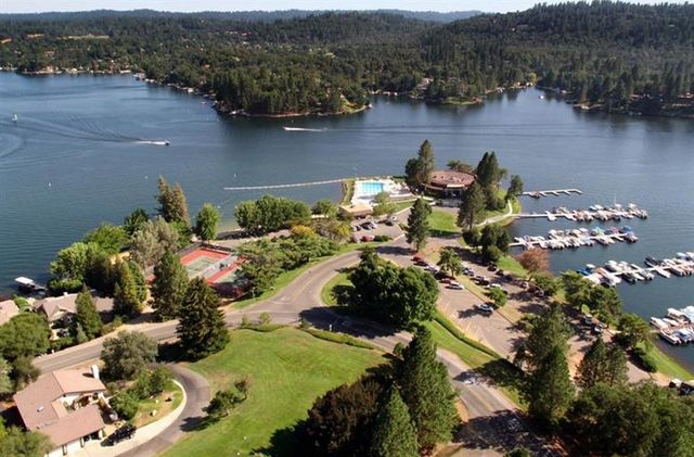 11284 Greenbriar Way, Auburn, CA 95602