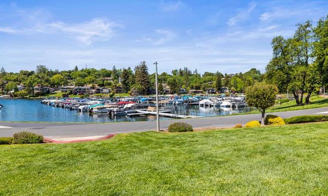 11284 Greenbriar Way, Auburn, CA 95602