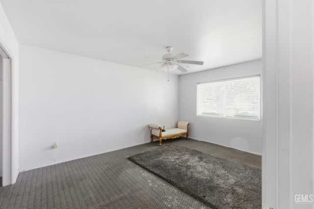 900 River Oaks Drive, Bakersfield, CA 93309