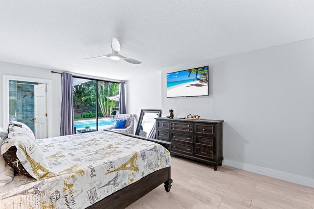 2442 Windsor Way Court, Wellington, FL 33414