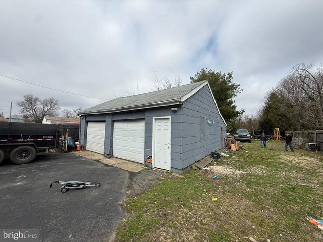 1014 SPRUCE ST, Vineland, NJ 08360