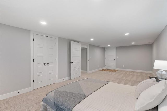 8565 Wycoff Drive, De Soto, KS 66018