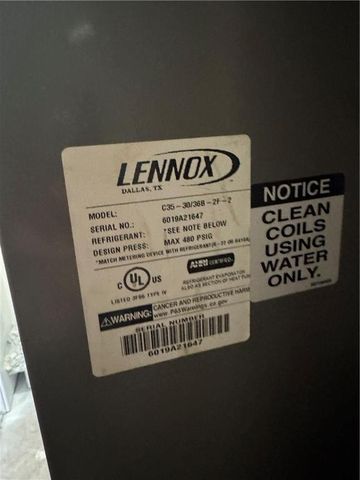 8565 Wycoff Drive, De Soto, KS 66018