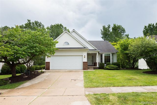 7509 Lake Street, Dexter, MI 48130