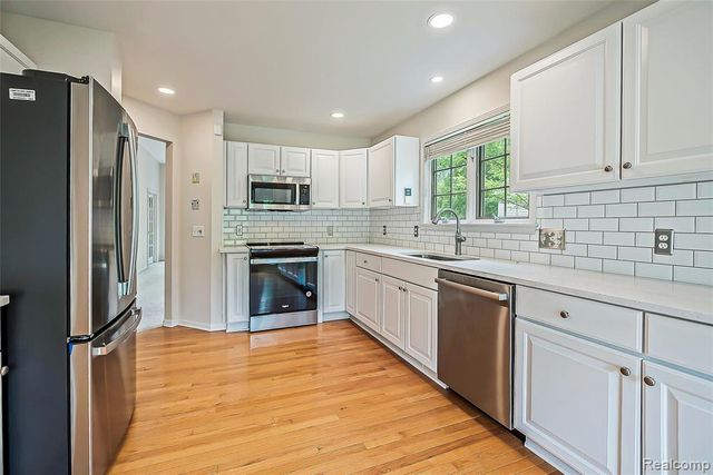 7509 Lake Street, Dexter, MI 48130