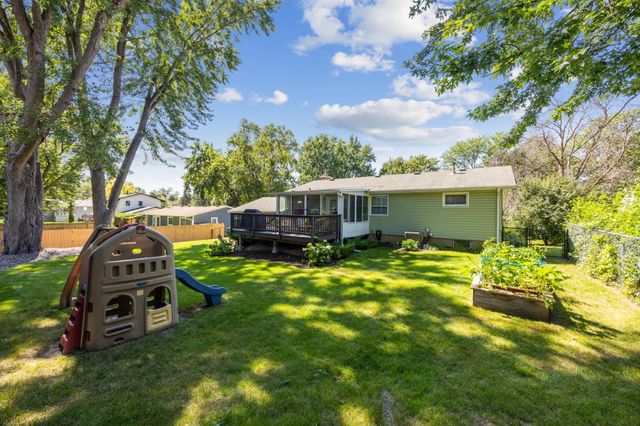 3224 Hillsboro Avenue N, New Hope, MN 55427