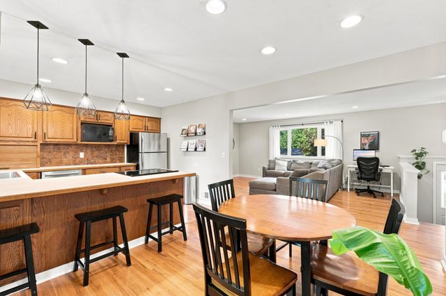 3224 Hillsboro Avenue N, New Hope, MN 55427