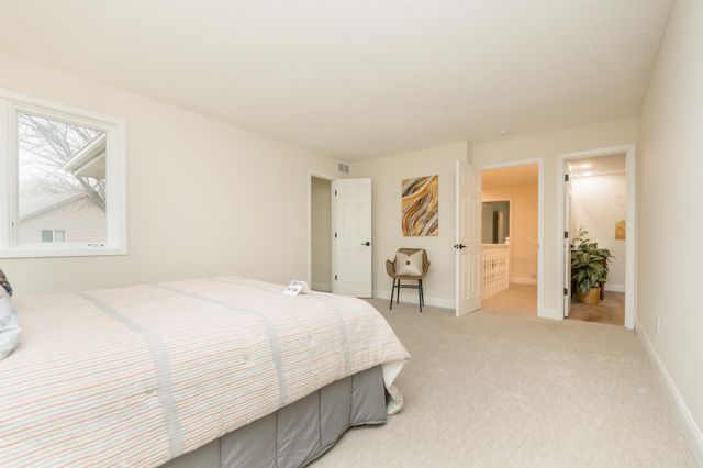 4809 Four Seasons Drive, Eagan, MN 55122