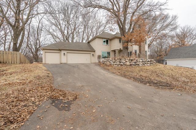 4809 Four Seasons Drive, Eagan, MN 55122