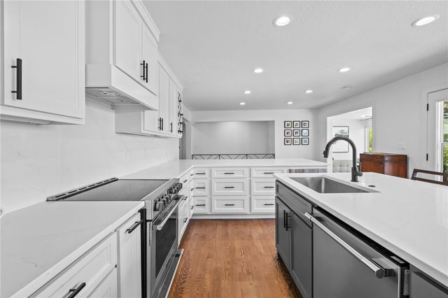10 Reynolds Road, Rogers, AR 72756