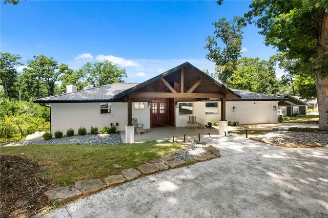 10 Reynolds Road, Rogers, AR 72756
