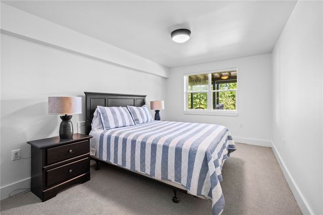 10 Reynolds Road, Rogers, AR 72756
