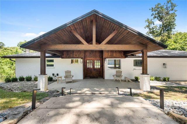 10 Reynolds Road, Rogers, AR 72756