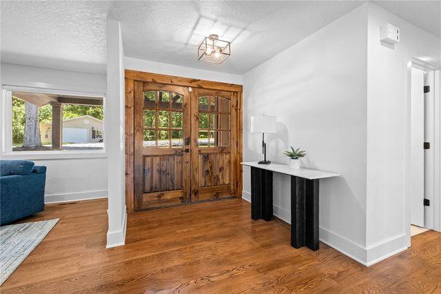 10 Reynolds Road, Rogers, AR 72756