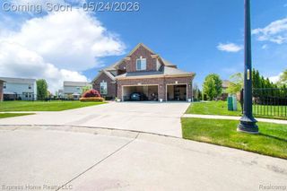 56713 Peach Tree Lane, Macomb Township, MI 48042