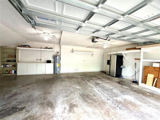 14904 LAKE FOREST DRIVE, Lutz, FL 33559