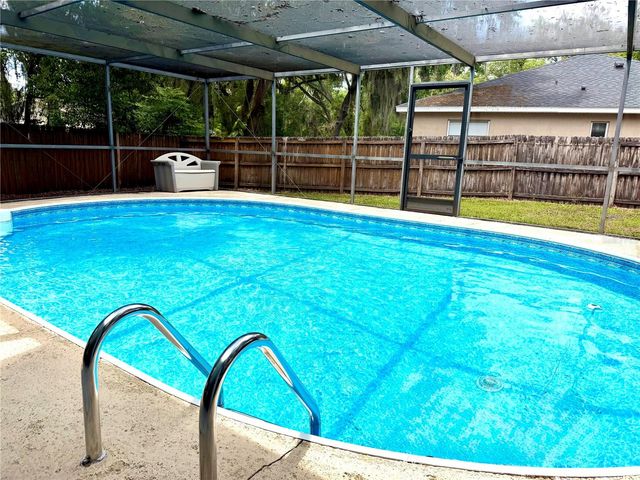 14904 LAKE FOREST DRIVE, Lutz, FL 33559