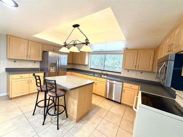 14904 LAKE FOREST DRIVE, Lutz, FL 33559