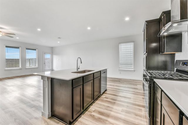 3028 Crown Gate Drive, Houston, TX 77047