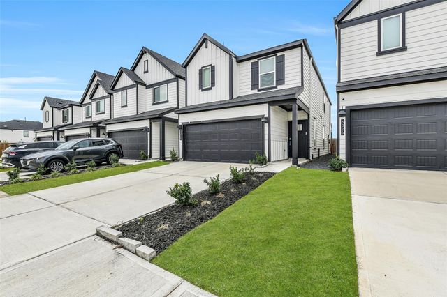 3028 Crown Gate Drive, Houston, TX 77047