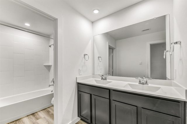 3028 Crown Gate Drive, Houston, TX 77047