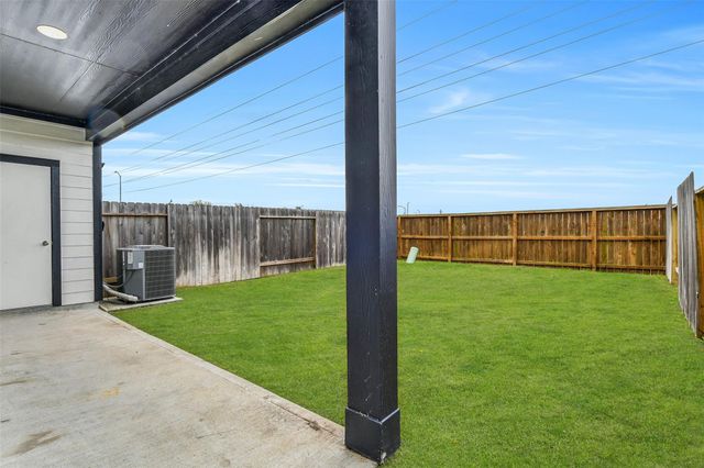 3028 Crown Gate Drive, Houston, TX 77047