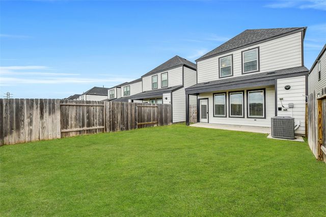 3028 Crown Gate Drive, Houston, TX 77047