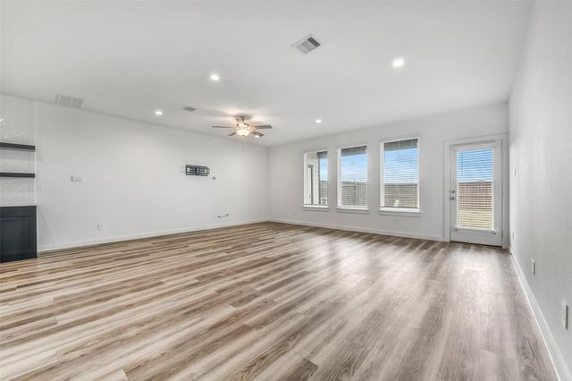 3028 Crown Gate Drive, Houston, TX 77047