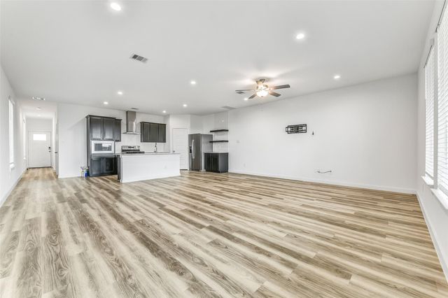 3028 Crown Gate Drive, Houston, TX 77047