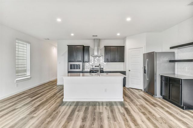 3028 Crown Gate Drive, Houston, TX 77047