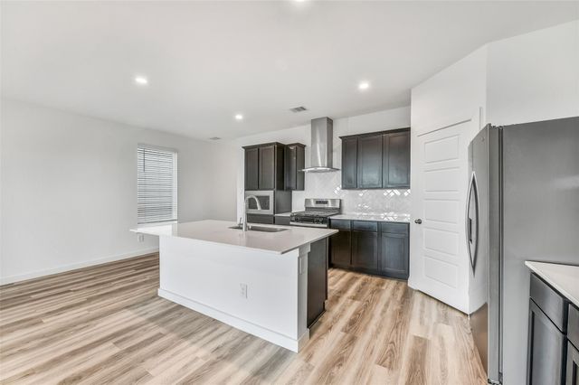 3028 Crown Gate Drive, Houston, TX 77047