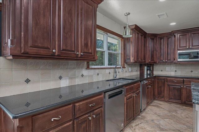 519 S SHORE Drive, Amarillo, TX 79118