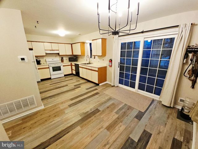 169 CROWN PRINCE DR, Marlton, NJ 08053